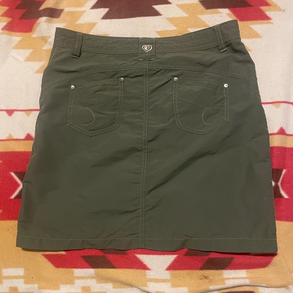 Kuhl Olive Green Kurve Free Range Hiking Skirt SZ 8 - Picture 2 of 5